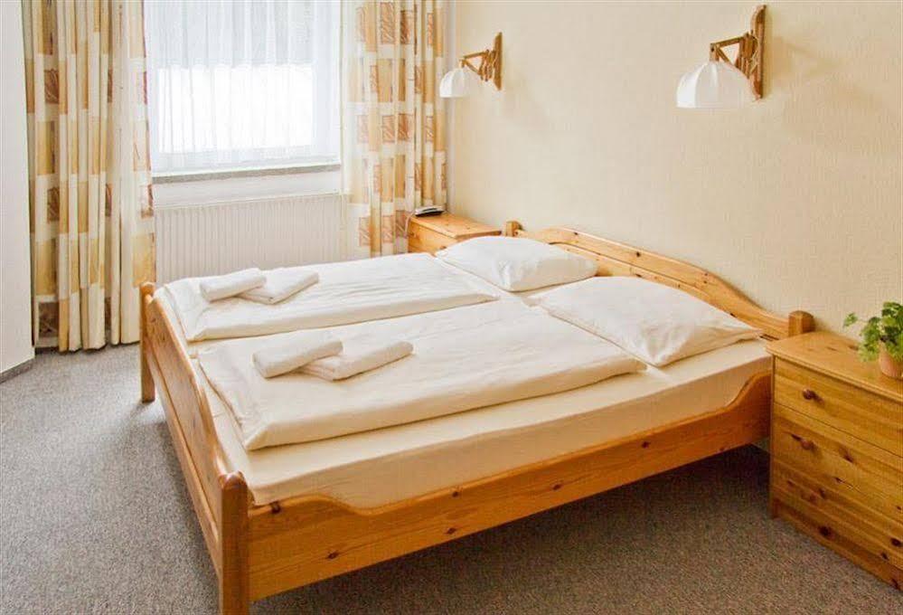 Hotel Garni Grundmuehle Bad Schandau Exterior photo