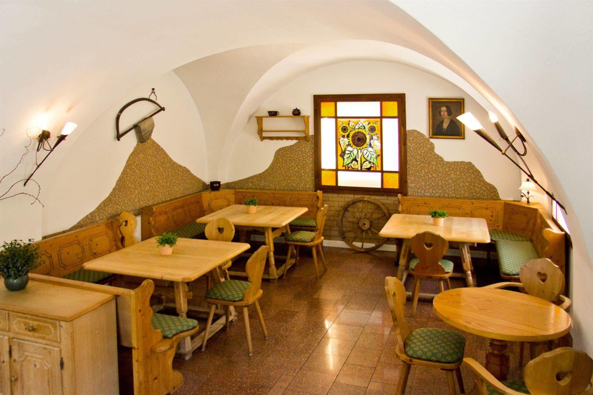 Hotel Garni Grundmuehle Bad Schandau Exterior photo